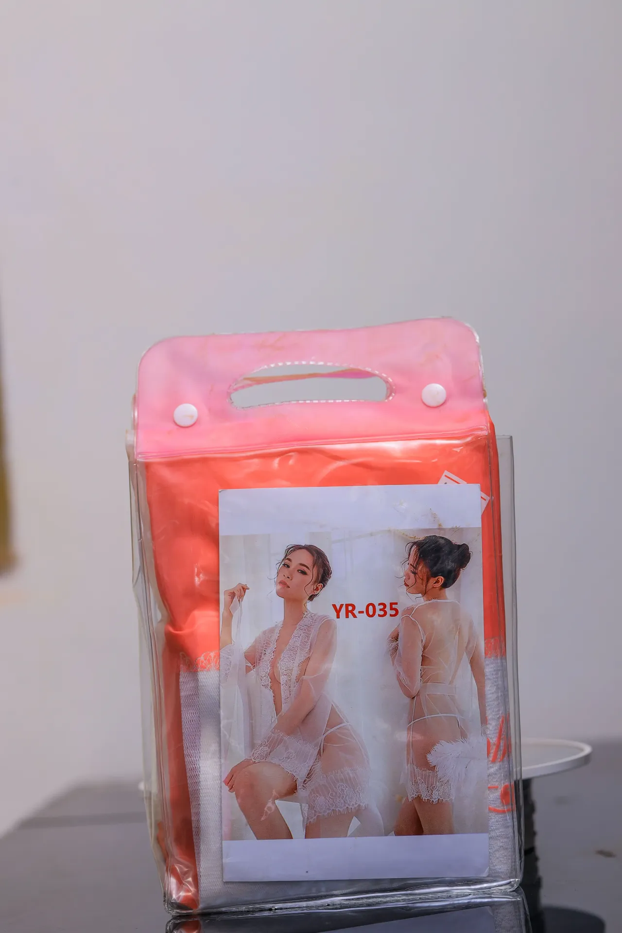 Women’s Lace Sleepwear & Robe Set(no prices)